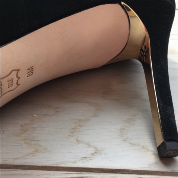 Tory Burch Black Suede Pumps - Picture 5 of 8